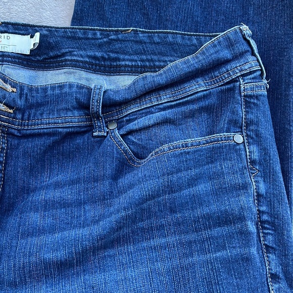 TORRID First At Fit Denim Jeans, Size 26R - Picture 8 of 16
